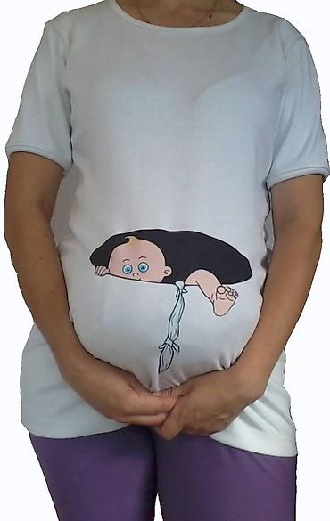 Majice kratkih rukava: Trudničke bele majice sa štampom – udobne i duhovite. Model kratki — 1