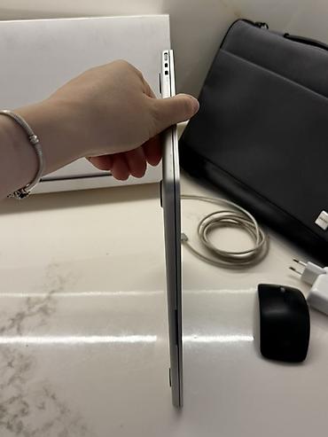 Apple MacBook: Apple MacBook Air M3 Məlumatları şəkildə yükləmişəm. Ekranda qoruyucu — 20