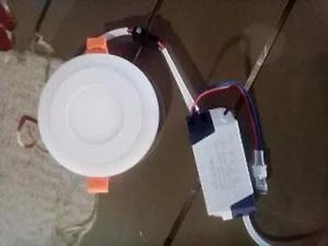 Rasveta: LED Paneli. Sa plavim svetlom ring paneli i centralno svetlo 6500K — 12