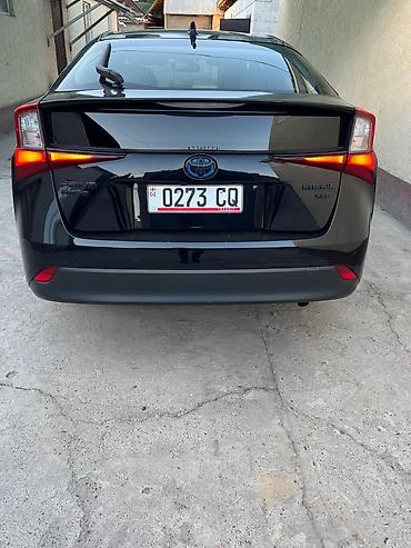 кузов гольф2: Toyota Prius: 2022 г., 1.8 л, Вариатор, Гибрид, Хэтчбэк — 2