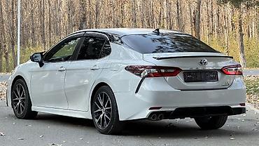 алтын жуугуч: Toyota Camry: 2022 г., 2.5 л, Вариатор, Гибрид, Седан — 4