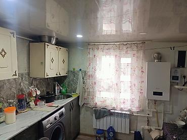 Продажа коттеджей и домов: Продается частный дом с двором и въездом для авто. - Участок огражден — 5