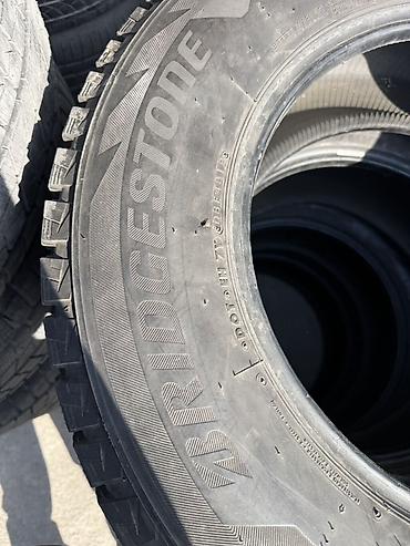 Зимняя шина Bridgestone Blizzak DM-V2 - Размер: 265/65 R17 Липучка