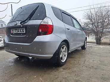Honda: Honda Fit: 2003 г., 1.3 л, Автомат, Бензин, Хэтчбэк — 2