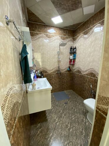 Həyət evləri və villaların satışı: Şüvəlan qəs. 4 otaqlı, 100 kv. m, Yeni təmirli — 15