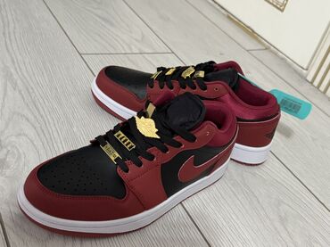 день и ночь: Кроссовки, 40, Nike, Новый, цвет - Черный, Бесплатная доставка