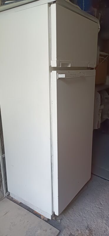холодильник маленький: Б/у Двухкамерный Холодильник цвет - Белый