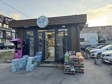 повильоны: Продается магазин . 45 кв метр новый с местом с оборудованием 7- камер — 1