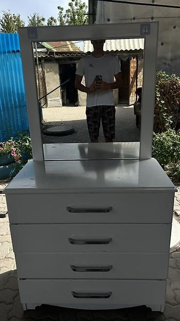 standing mirror: Туалетный столик, Б/у, С зеркалом, цвет - Белый, ЛДСП — 4