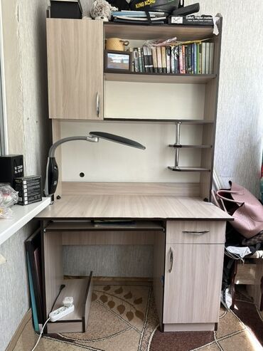 стол компьютерный удобный: Компьютерный стол, С полками