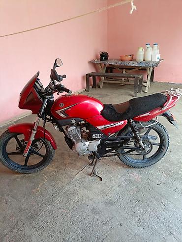 275 40 22: Yamaha - YBR125, 120 sm3, 2014 il, 7000 km — 2