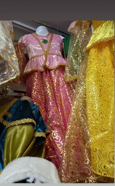 Paltar tikişi: Milli geyimlərin sifarişi qəbul edilir. Kirayə verilmir yalnız — 11