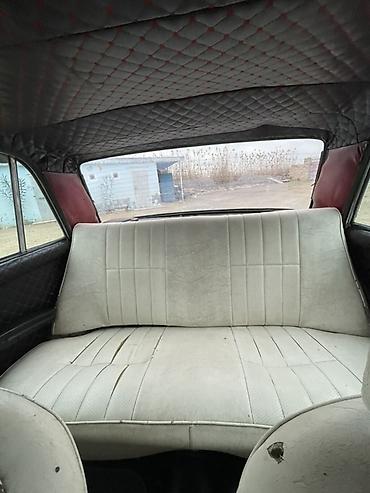 VAZ (LADA): Model: VAZ 2101 “Jiquli” Kuzov: sedan, 4 qapı Rəng: ağ Yanacaq: benzin — 10