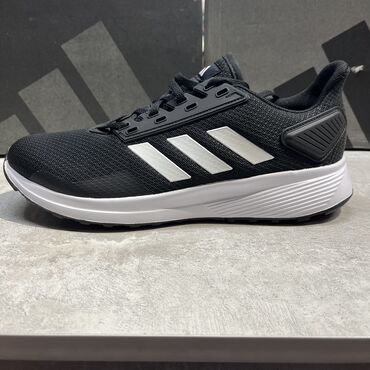 Кроссовки и спортивная обувь: Adidas duramo 9 оригинал Размеры:41.42 Доставка по кр 200 сом Адрес
