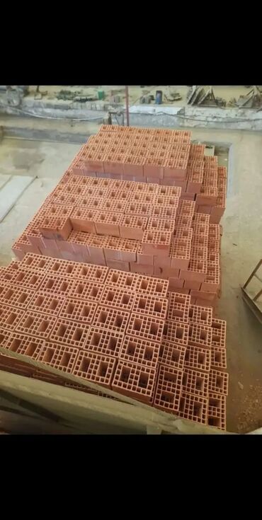 Kərpiclər: Kərpic 16 Qəpikdən başlayan qiymətlərlə!Salam Hörmətli Müşdərilər!! -da lalafo.az — 24 Kərpiclər: Kərpic 16 Qəpikdən başlayan qiymətlərlə!Salam Hörmətli Müşdərilər!! — 24