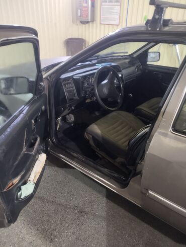 Ford: Ford Sierra: 1989 г., 2 л, Механика, Бензин, Седан — 8