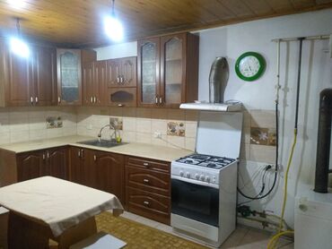 Продажа домов: 60 м², 3 комнаты, Старый ремонт Кухонная мебель