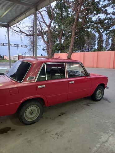 VAZ (LADA): VAZ (LADA) 2101: 0.2 l | 1975 il Sedan — 4