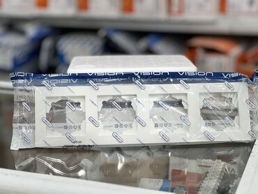 рамка для телевизора: Рамка VISION на 4 поста для модульных выключателей/розеток. - Серия