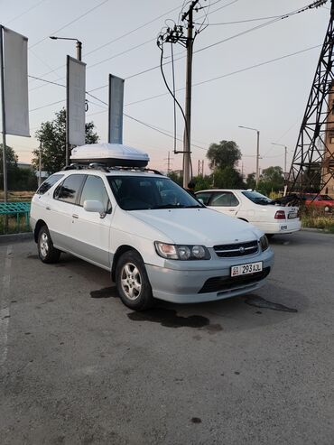 грузовой автомобиль: Nissan R Nessa: 1999 г., 2 л, Автомат, Бензин, Внедорожник
