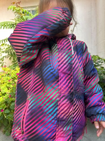 Верхняя одежда: Детские верхние одежды для девочек Б/У очень хорошем состоянии всё по — 3