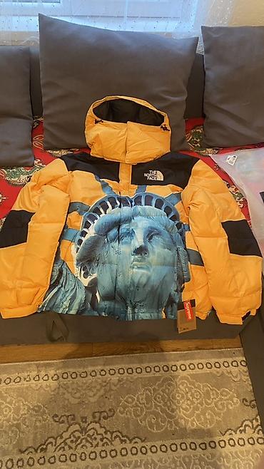 кийит: Пуховик The North Face x Supreme “Statue of Liberty” (жёлто‑чёрный) - — 2