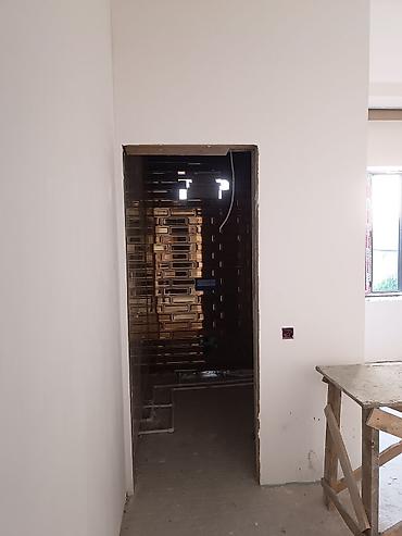 heyet evlerı: 7 otaqlı, 200 kv. m, Kredit yoxdur, Orta təmir — 4