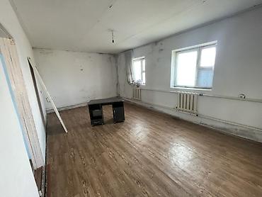 Продажа коттеджей и домов: Продаётся жилой дом с участком. Сарай для скота, подвал,участок 10 — 7