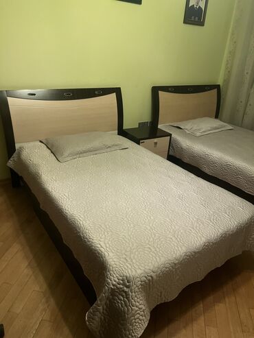 matras alti: Б/у, Односпальная кровать, Без подьемного механизма, С матрасом, С выдвижными ящиками, Азербайджан