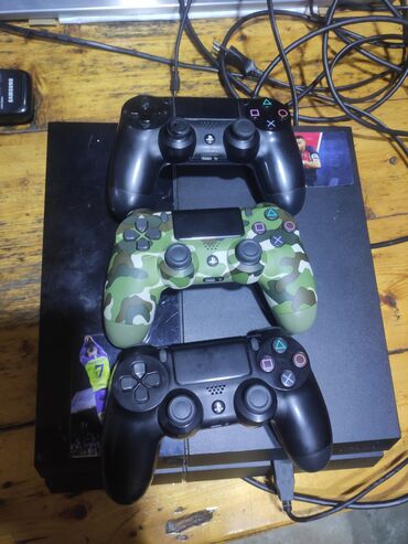 Avtoelektronika: Ps4 üstünə 3 pult verilir işləməsi çox əladır səsiz qızmır