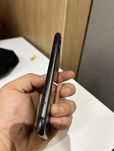 macbook 2009: IPhone 11, черный цвет Основные характеристики: - Экран 6.1" Liquid — 4