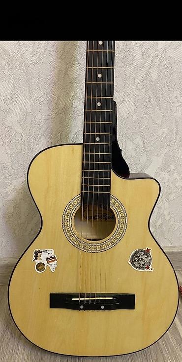 Akkustik gitara – klassik korpus, kəsikli (cutaway) dizayn. barter lalafo.az -da Akkustik gitara – klassik korpus, kəsikli (cutaway) dizayn. barter