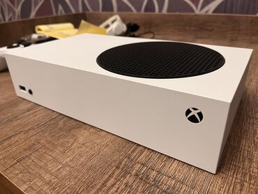 xbox s: Xbox Series S/512 Gb Tam ideal veziyyetde heç bir problemi