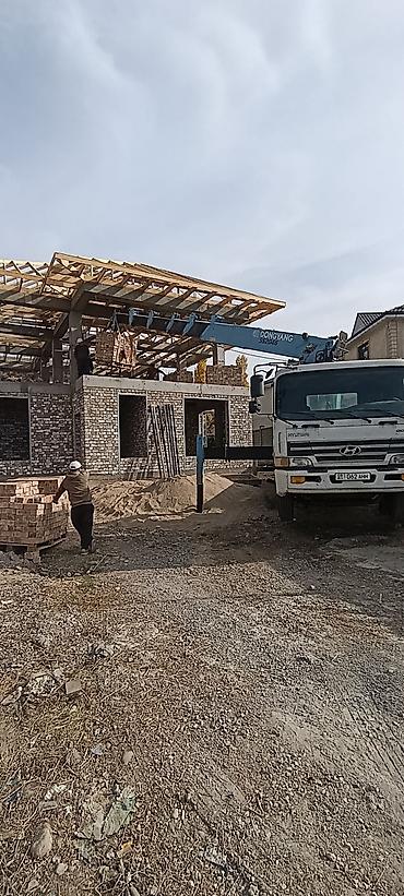 Услуги автовышки: Услуги манипулятора подаём кирпичи на этажи кирпич чыгарабыз — 11