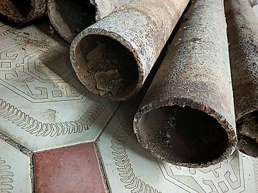 Məhsul: Metal borular (dəmir) Təsvir: - Material: Dəmir/metal - lalafo.az -da Məhsul: Metal borular (dəmir) Təsvir: - Material: Dəmir/metal -
