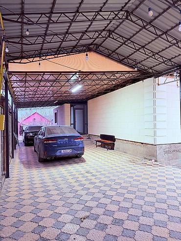 Продажа коттеджей и домов: Продаётся дом с помещениями и хозяйственными постройками. Планировка — 17