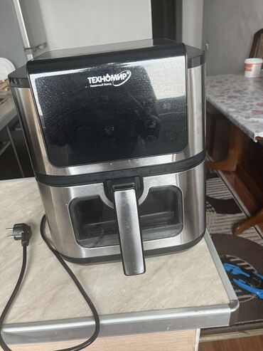 продаю аэрогриль: Аэрогриль почти жаны 3-4 жолу колдонулган 10 л 5500 го алынган 4000