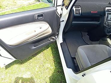 полу присеп: Honda Stream: 2002 г., Бензин, Минивэн — 5