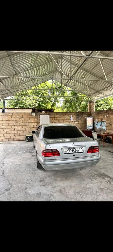 продажа машин в азербайджане: Mercedes-Benz E 200: 2 л | 1999 г. Седан