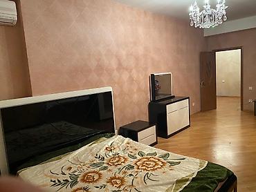 bir otaql: Xətaidə 3 otaqlı (148 kv) səliqəli mənzil kirayə verilir.Ev təmirlidir — 1