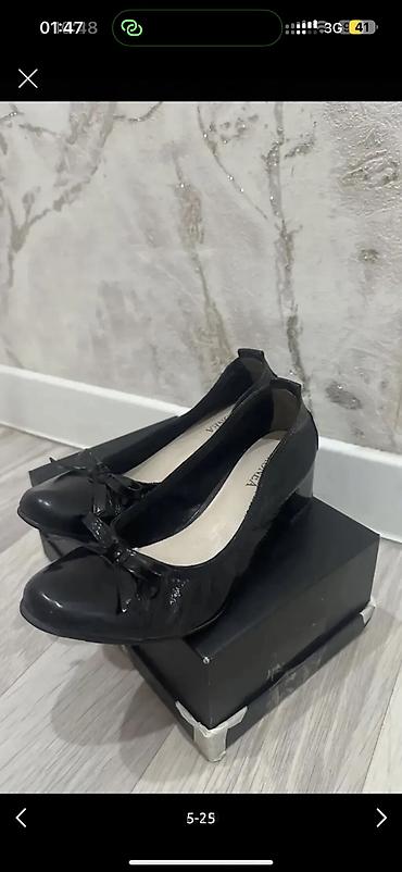 Кроссовки и спортивная обувь: Обувь женская, покупала в Италии/Дубаи, размер 37-38, цены от 100 до — 21