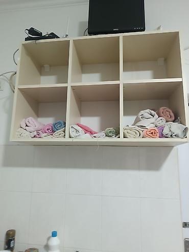 Rəflər: Divarlı rəf sistemi – 6 bölməli - Material: ağ/bej rəngli laminat MDF — 2