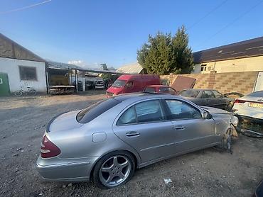 eafc 25: Mercedes-Benz E-Class: 2005 г., 3.5 л, Автомат, Бензин, Седан — 3