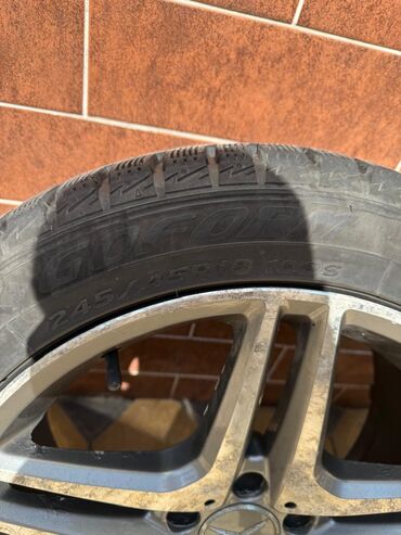 Шины: 245/45/18
55 000 сом — 10