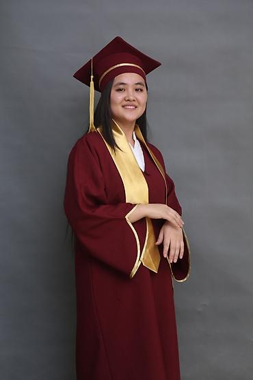 Спецодежда: Мы даем мантии на прокат. Уважаемые выпускники! Ждём ваших заказов — 6