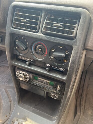 Honda: Honda Accord: 1994 г., Седан — 6