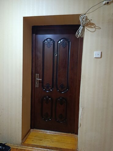 Köhnə tikili: Suraxanı rayonu Nəqqaş restoranı, Ballı marketle uzbeuz 5mertebeli daş — 7