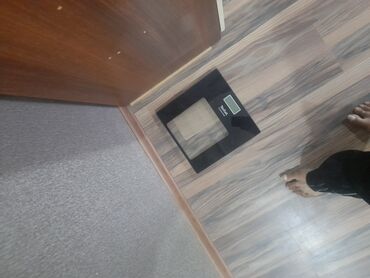 Устройства для борьбы с вредителями: Bu rəqəmsal hamam tərəzisi bədən çəkisini ölçmək üçün nəzərdə