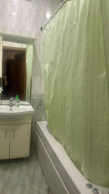 Uzunmüddətli kirayə mənzillər: İnqilabda 1 saylı Asan xidmətnən üzbəüz 15 mərtəbəli binanın 8-ci -da lalafo.az — 8 Uzunmüddətli kirayə mənzillər: İnqilabda 1 saylı Asan xidmətnən üzbəüz 15 mərtəbəli binanın 8-ci — 8