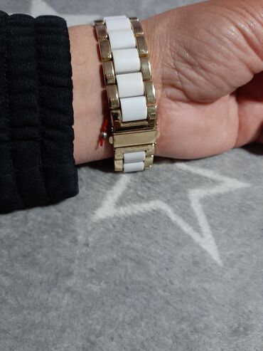 Ručni satovi: Majkl Kors ispravan sat jako lep model satasat je za sve uzraste na lalafo.rs — 4 Ručni satovi: Majkl Kors ispravan sat jako lep model satasat je za sve uzraste — 4